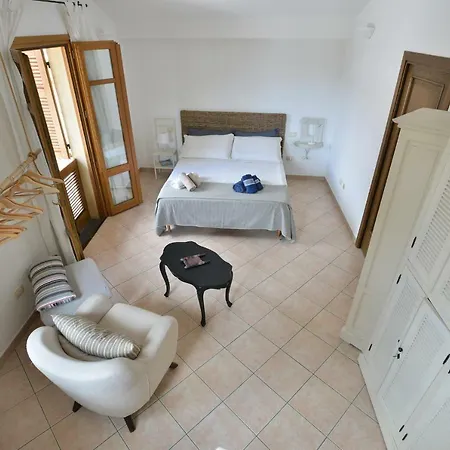 Izzhome Vittorio Emanuele Apartment